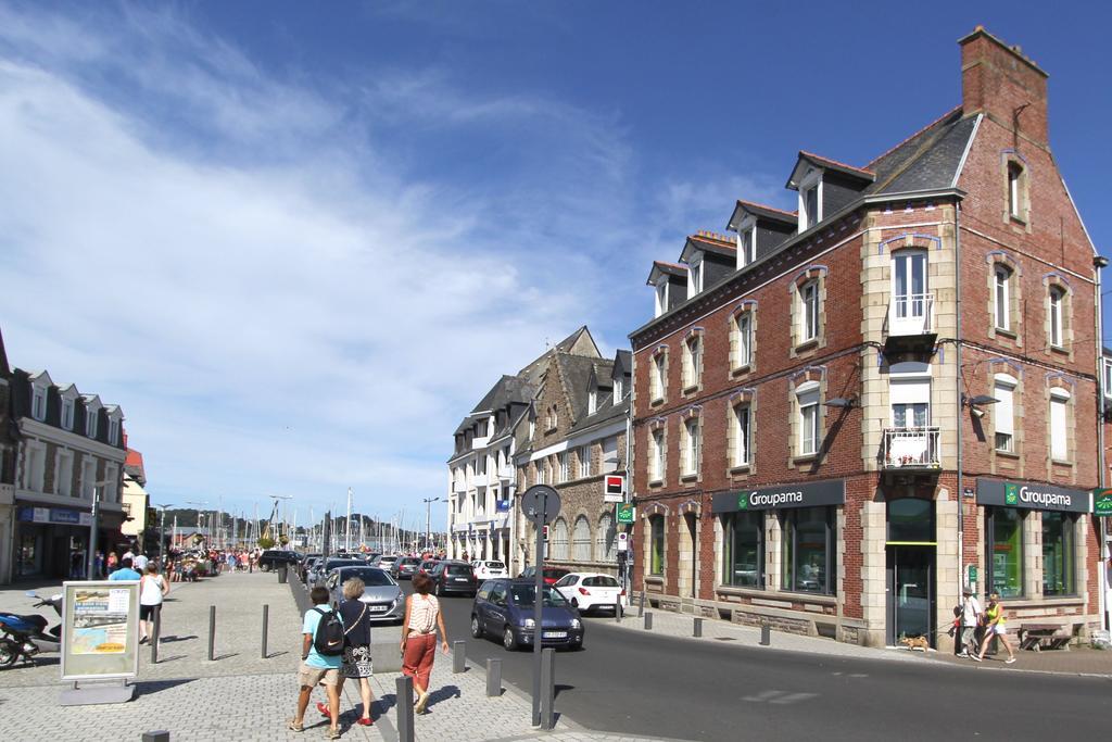 Gites Du Port Paimpol Bagian luar foto